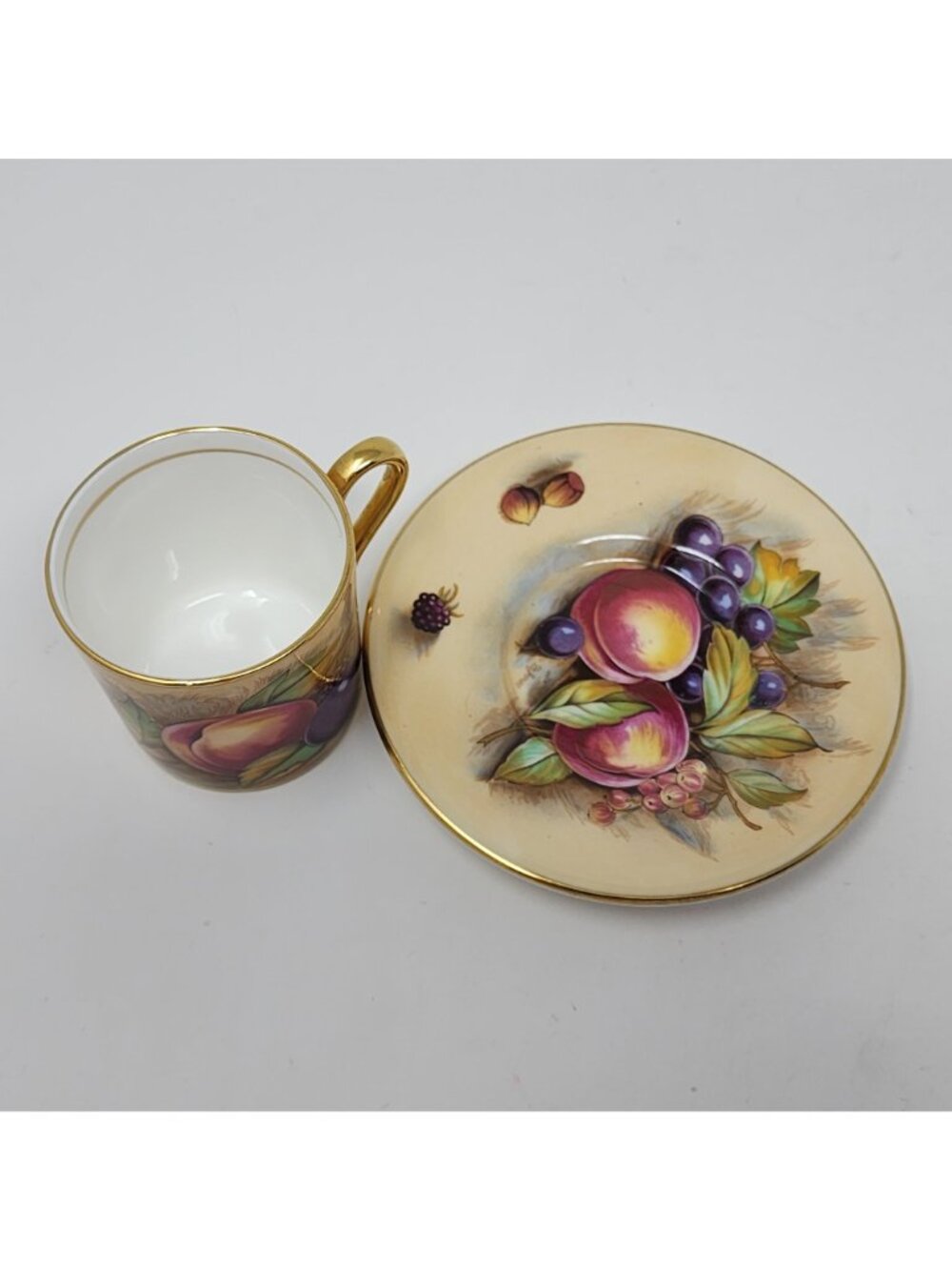 Aynsley Bone China Fruit Motif Coffee Cup & Saucer England Gold Trim Vintage - Picture 8 of 8